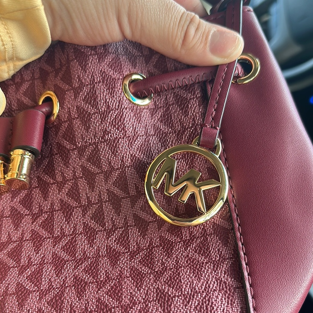 NWT Michael Kors Phoebe Bucket Bag - Picture 8 of 8